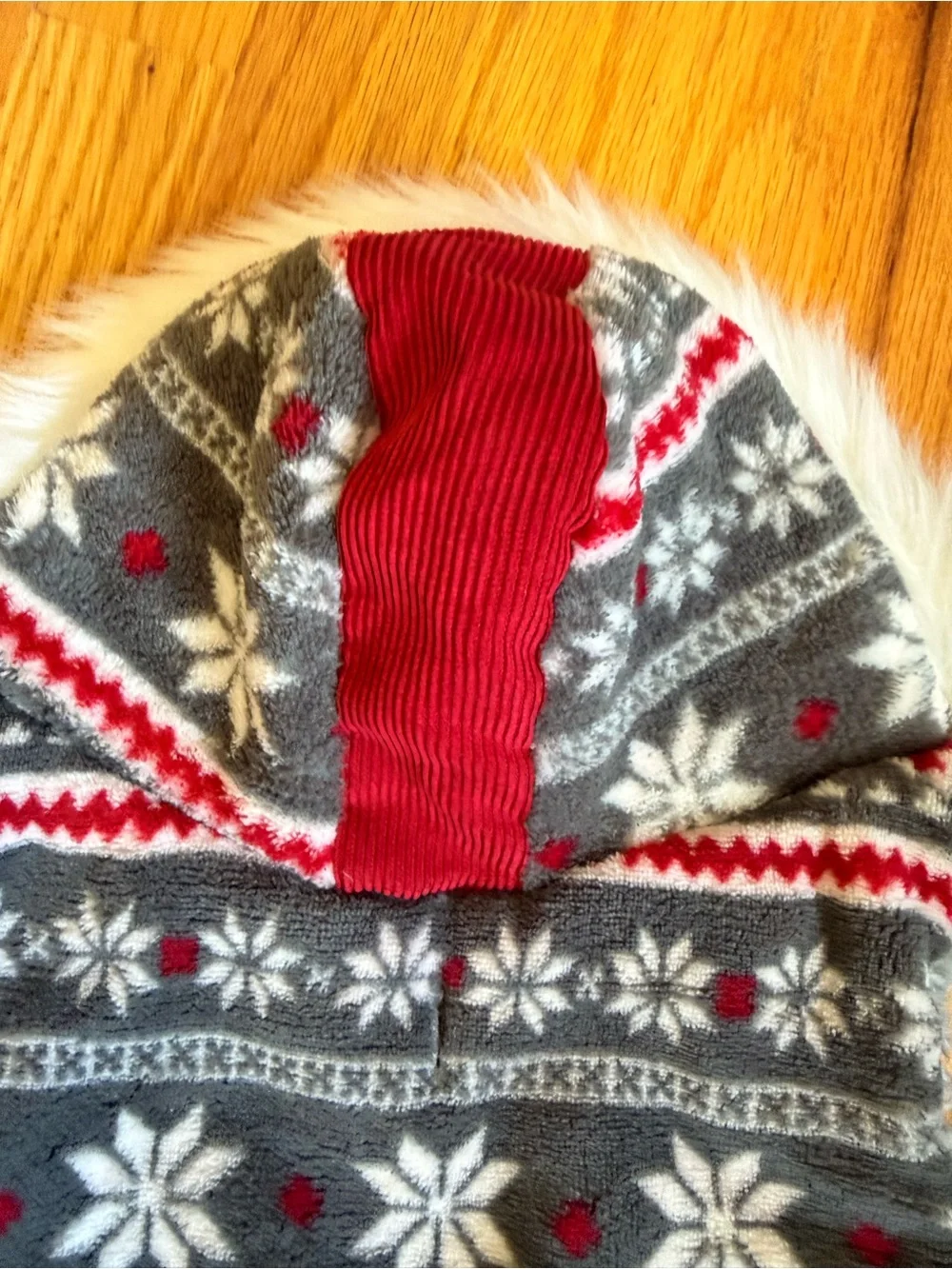 Vibrant Life Dog Sweater / Coat – Gray, Red & White – Size Small